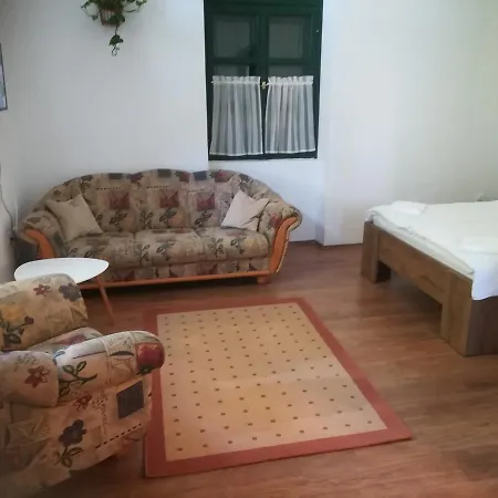 Vendektanya Vendeghaz Guest house *