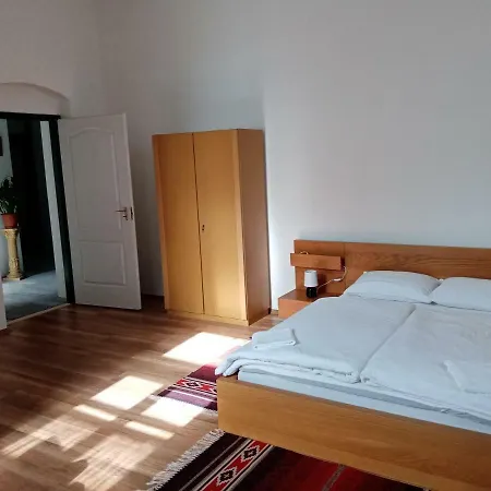 Vendektanya Vendeghaz 3* Тапольца