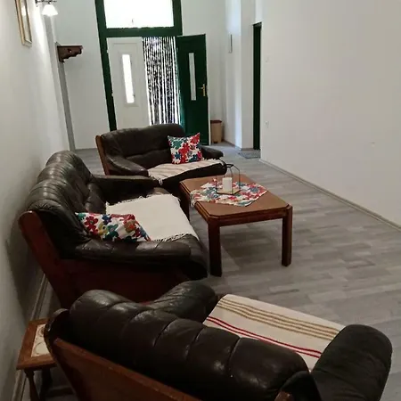 Vendektanya Vendeghaz Guest house *